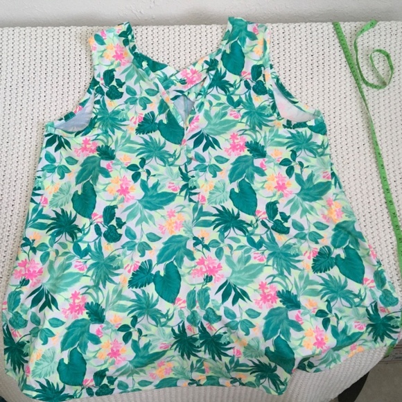 LIVE WELL LIFESTYLE COLORFUL CASUAL TANKS. SEE PICS FOR MEASUREMENTS. - Picture 3 of 6